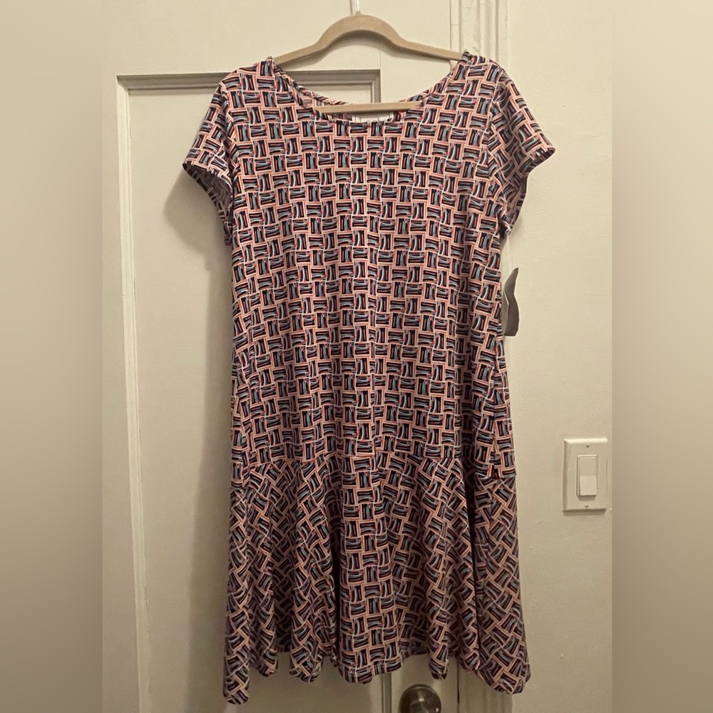 Leota - Short Sleeve - Mini Dress - Size XL